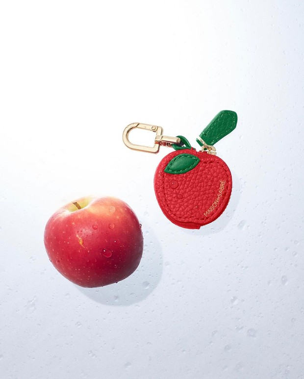 Sabrémoji Fruit Charm