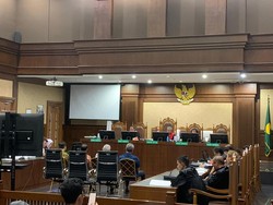 Dakwaan Korupsi Jalur KA Rp 1,1 T: Eks Dirjen KA Atur Lelang-Terima Rp 1,4 M