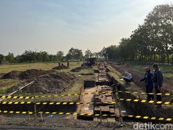 Temuan Pagar Kuno Ungkap Luas Candi Bhre Kahuripan di Mojokerto