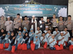 Cara Polres Pelabuhan Tanjung Perak Rayakan Tahun Baru Islam 1446 H Cara Polres Pelabuhan Tanjung Perak Rayakan Tahun Baru Islam 1446 H
