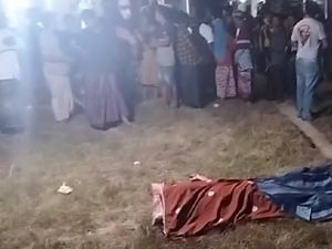 Detik-detik Alim Tebas Sepupu Selingkuhan Istri Pakai Celurit hingga Tewas Detik-detik Alim Tebas Sepupu Selingkuhan Istri Pakai Celurit hingga Tewas