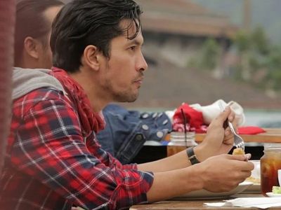 Edward Akbar Ternyata Doyan Ngopi dan Makan Steak