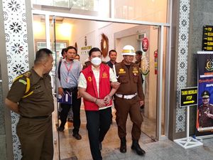 Tersangka Dugaan Korupsi Jaringan Komunikasi Desa Diserahkan ke Kejari Muba Tersangka Dugaan Korupsi Jaringan Komunikasi Desa Diserahkan ke Kejari Muba