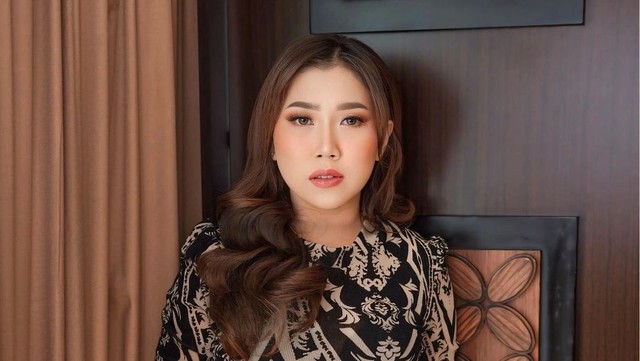 Berita Viral Selebriti dari InsertLive : Guru Ungkap Kehidupan Kiky Saputri Semasa SMA: Panggilannya 'Bocil'