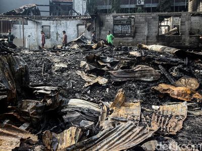 Kondisi Terkini Lapak Pondok Pinang Jaksel yang Terbakar