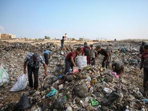 Krisis Sampah Memperburuk Kondisi Warga di Gaza