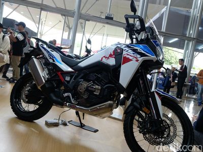 Moge Honda Rp 600 Jutaan dan EM1 e: Ramaikan GIIAS 2024