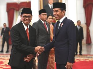 Momen Jokowi Lantik 3 Wamen Baru, Ada Keponakan Prabowo Momen Jokowi Lantik 3 Wamen Baru, Ada Keponakan Prabowo