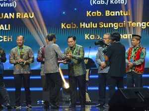 Siswa SD di Kalsel Belajar Sambil Main di Alam Terbuka, Nadiem Beri Apresiasi