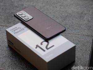 Unboxing Oppo Reno 12 5G: Calon HP Rp 7 Juta Bodi Tangguh Unboxing Oppo Reno 12 5G: Calon HP Rp 7 Juta Bodi Tangguh