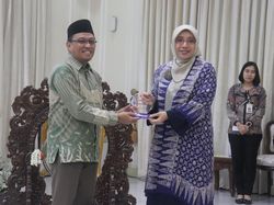 Paragon Terima Penghargaan Lewat Program Pemberdayaan Masyarakat Berbasis ZIS