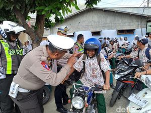 Operasi Patuh Semeru di Jombang Sasar SMP dan Penitipan Motor