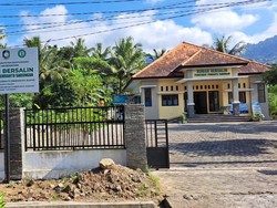 Cerita Hebat Pengabdian Bidan Desa Terpencil di Banyuwangi