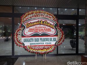 Sudaryono Dilantik Jadi Wamentan, Karangan Bunga Berjejer di Kementan