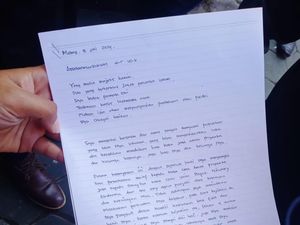 Tangis Maaf Penganiaya Anak Selebgram Aghnia Punjabi Warnai Sidang Pleidoi Tangis Maaf Penganiaya Anak Selebgram Aghnia Punjabi Warnai Sidang Pleidoi