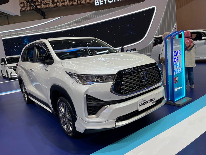 Toyota Kijang Innova Zenix