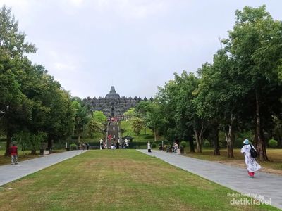 Foto: Mengagumi Kemegahan Candi Borobudur, Terbesar pada Zamannya