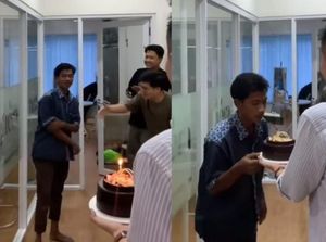 Viral Kantor Rayakan Ultah OB, Netizen: Semua Berhak Dirayakan! Viral Kantor Rayakan Ultah OB, Netizen: Semua Berhak Dirayakan!