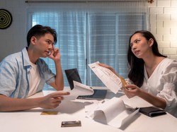 Suami Tak Peduli Punya Banyak Utang, Bagaimana Nasib Rumah Tangga Saya?