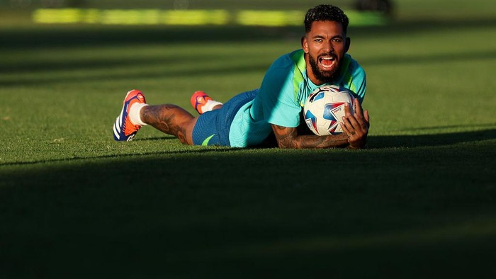 LAS VEGAS, NEVADA - JUNE 27: Douglas Luiz of Brazil takes part in a training session ahead of their match against Paraguay as part of CONMEBOL Copa America USA 2024 at Bettye Wilson Soccer Complex on June 27, 2024 in Las Vegas, Nevada. (Photo by Buda Mendes/Getty Images)