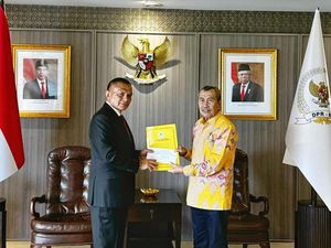 Golkar Rekomendasi Syamsuar-Mawardi di Pilkada Riau Golkar Rekomendasi Syamsuar-Mawardi di Pilkada Riau