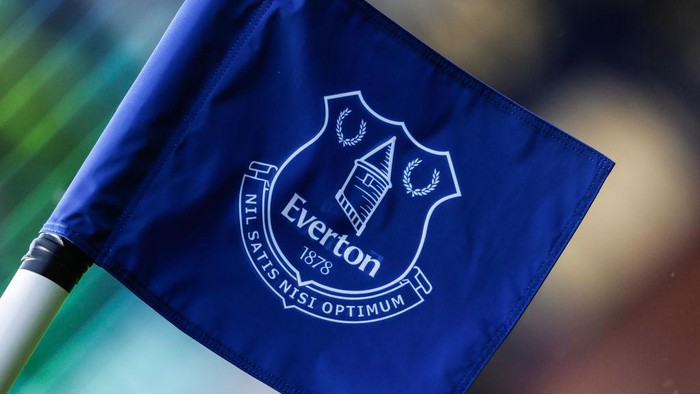 LIVERPOOL, ENGLAND - MAY 11: An Everton logo on a corner flag inside Goodison Park during the Premier League match between Everton FC and Sheffield United at Goodison Park on May 11, 2024 in Liverpool, England.(Photo by James Baylis - AMA/Getty Images)