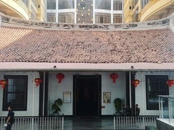 Gedung Candra Naya Bertahan Dipeluk Gedung-gedung Modern nan Menjulang