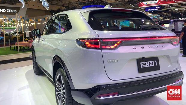 Mobil listrik Honda e:N1 yang mirip HR-V melantai di Gaikindo Indonesia International Auto Show (GIIAS) 2024. Renananya SUV listrik ini akan dijual di dalam negeri pada 2025.