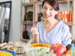 Teknik Mengunyah Makanan untuk Bantu Turun Berat Badan, Disarankan Ahli Diet