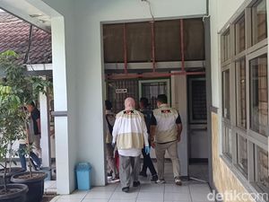 3 Hari Obok-obok Semarang, KPK Sudah Sambangi 6 Kantor Dinas 3 Hari Obok-obok Semarang, KPK Sudah Sambangi 6 Kantor Dinas