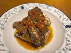 Mata Karanjang: Resto di Jaksel Ini Punya Tuna Belly Bakar dan Wagyu Bumbu RW