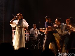 Video: Beda Penonton Indonesia dan Malaysia Menurut Nadin Amizah