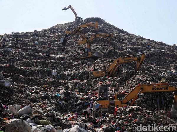 Potret Gunung Sampah Bantar Gebang yang Kian Mengkhawatirkan
