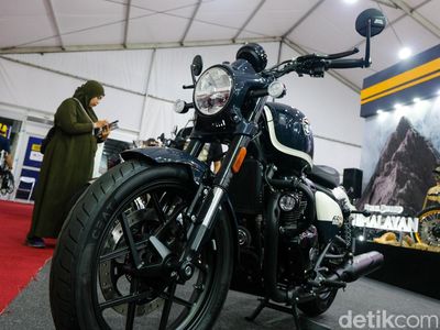 Royal Enfield Luncurkan Shotgun 650 dan Himalayan 450 di GIIAS 2024
