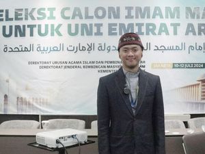 Punya Keterbatasan Pendengaran, Amrozy Bisa Lolos Seleksi Calon Imam Masjid UEA Punya Keterbatasan Pendengaran, Amrozy Bisa Lolos Seleksi Calon Imam Masjid UEA