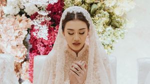 Gaya Aaliyah Massaid Saat Pengajian Sebelum Menikah, Cantik Serba Peach