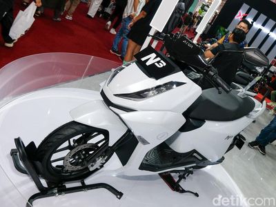 Alva Rilis Motor Listrik N3, Harga Rp 11 Jutaan