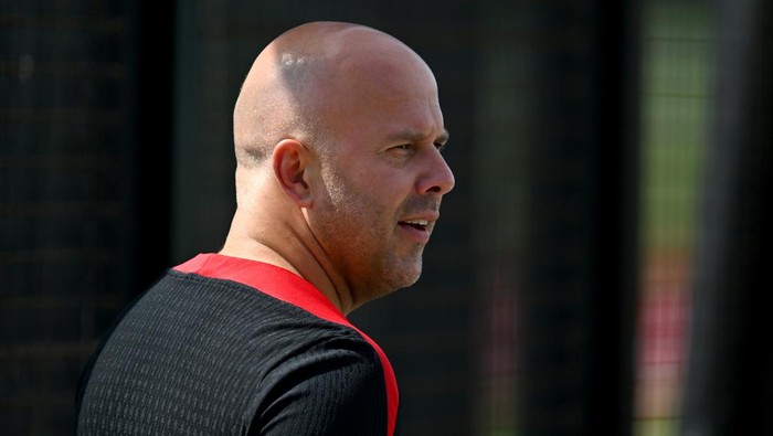 KIRKBY, ENGLAND - JULY 19: (THE SUN OUT, THE SUN ON SUNDAY OUT) Arne Slot head coach of Liverpool during a pre-season friendly match between Liverpool and Preston North End at AXA Training Centre on July 19, 2024 in Kirkby, England. (Photo by Andrew Powell/Liverpool FC via Getty Images)
