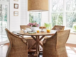 6 Inspirasi Dekorasi Ruangan dengan Perabotan Rotan yang Bikin Glow Up