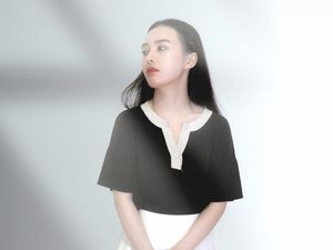 Elvira Natali dan Peruntungannya Lewat Single Penyendiri Elvira Natali dan Peruntungannya Lewat Single Penyendiri
