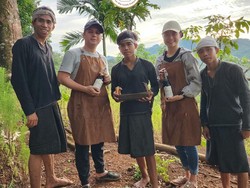 Kisah Mantan Atlet Badminton Menelusuri Hutan Baduy Demi Cari Madu Asli