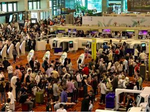 Terpopuler Sepekan: Bandara Changi Kacau-Pocari Run Banjir Kritik Terpopuler Sepekan: Bandara Changi Kacau-Pocari Run Banjir Kritik