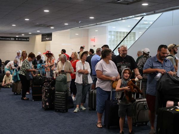 Microsoft Down Penumpang Menumpuk di Bandara Milwaukee AS
