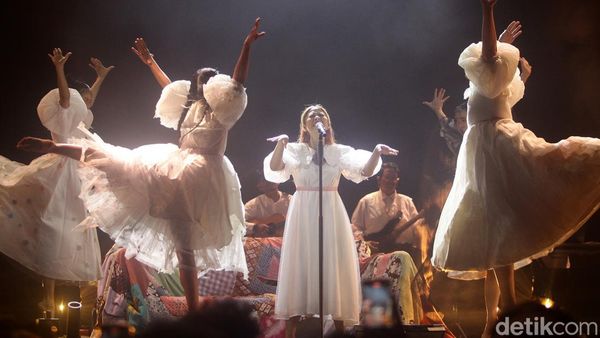 Nadin Amizah Sukses Hadirkan Lagi Konser Selamat Ulang Tahun di We The Fest