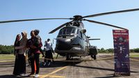 Warga Serbu Pameran Alutsista TNI AU di Makassar