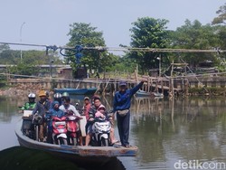 Cerita dari Jakut: Perahu Eretan Masih Jadi Andalan di Kota Metropolitan