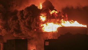 Depot Bahan Bakar di Pelabuhan Yaman Terbakar Usai Diserang Israel
