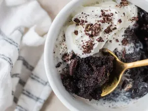 Gampang! Begini Cara Bikin Mug Cake Pakai 2 Bahan Gampang! Begini Cara Bikin Mug Cake Pakai 2 Bahan