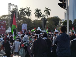 Massa Aksi Tolak Israel Ikut Olimpiade Mulai Berdatangan di Patung Kuda