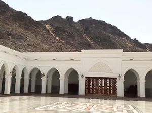 Menelusuri Sejarah Masjid Parit Jami Al-Khandaq di Madinah